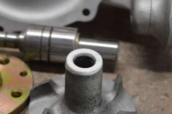 Ceramic seal on impellor thrust face
