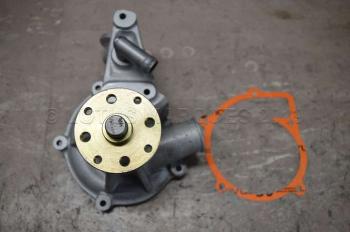 Lotus Esprit water pump and new gasket